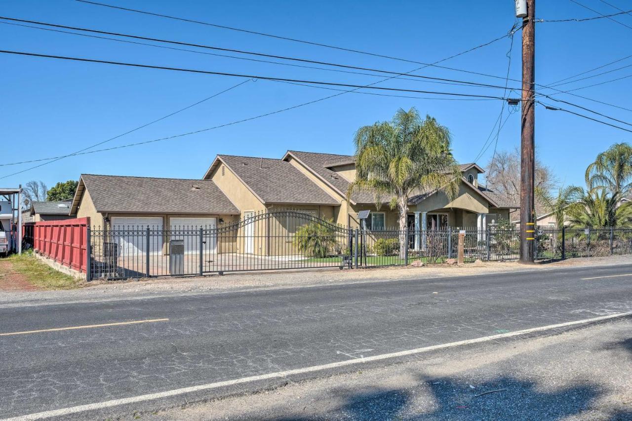 Manteca Home With Gated Yard About 2 Mi To Downtown Exterior photo