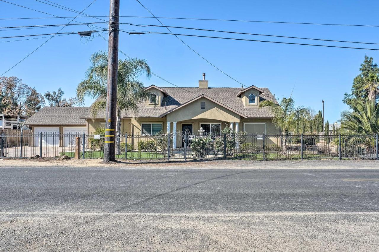 Manteca Home With Gated Yard About 2 Mi To Downtown Exterior photo